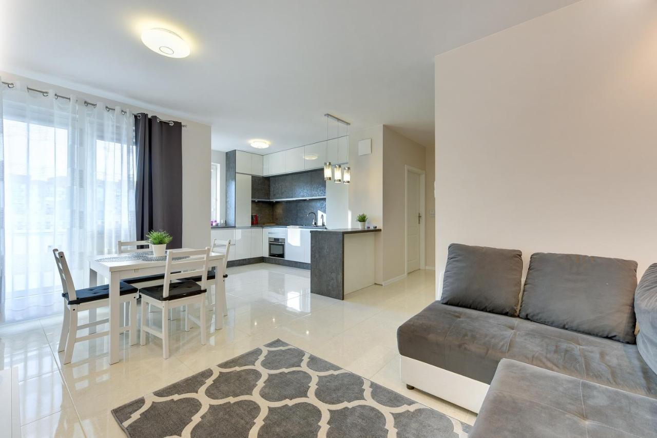 Aviator White Apartment Gdansk Luaran gambar